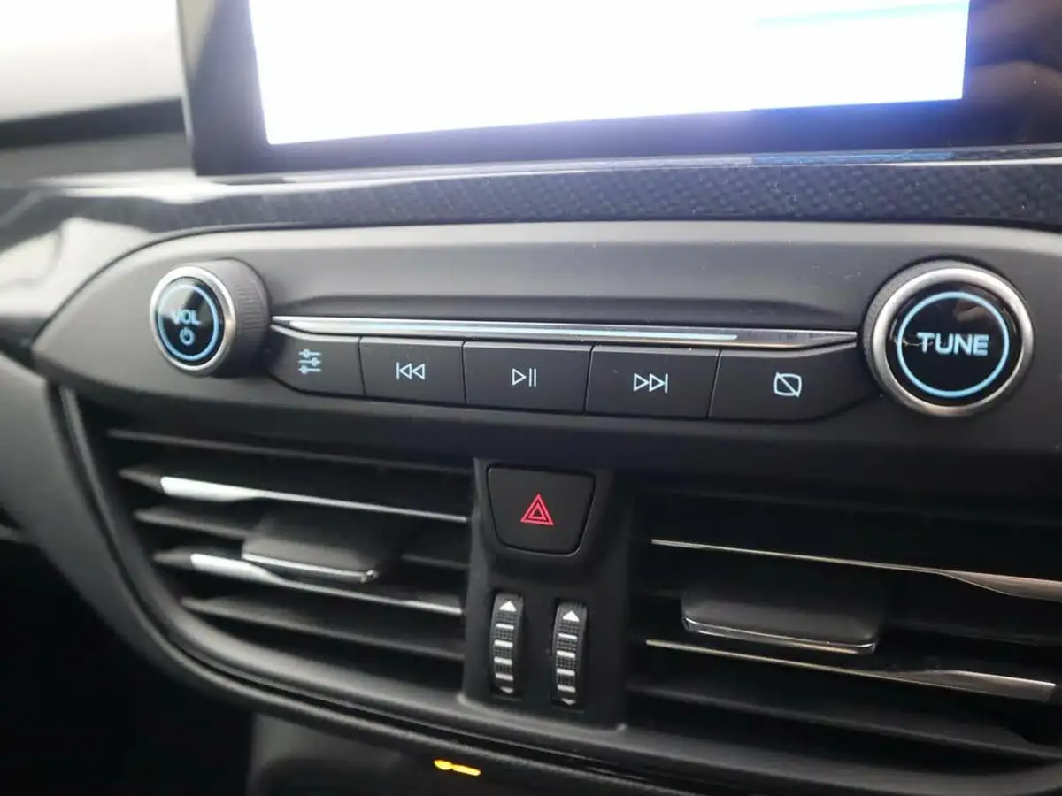 2020-ford-focus-10t-st-line-edition-125ps-hybrid-mhev-hatchback-big-28