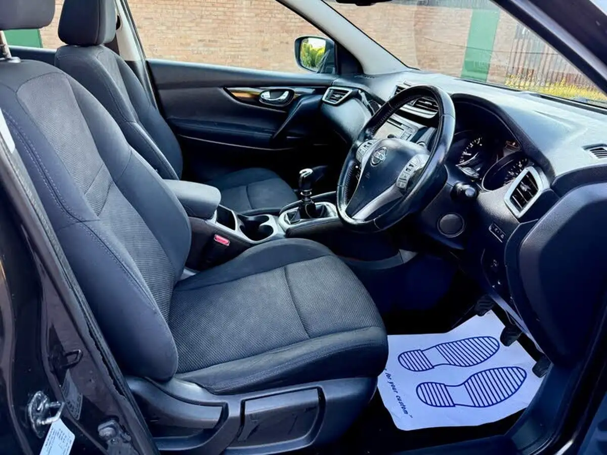 2015-nissan-qashqai-12-n-tec-big-16