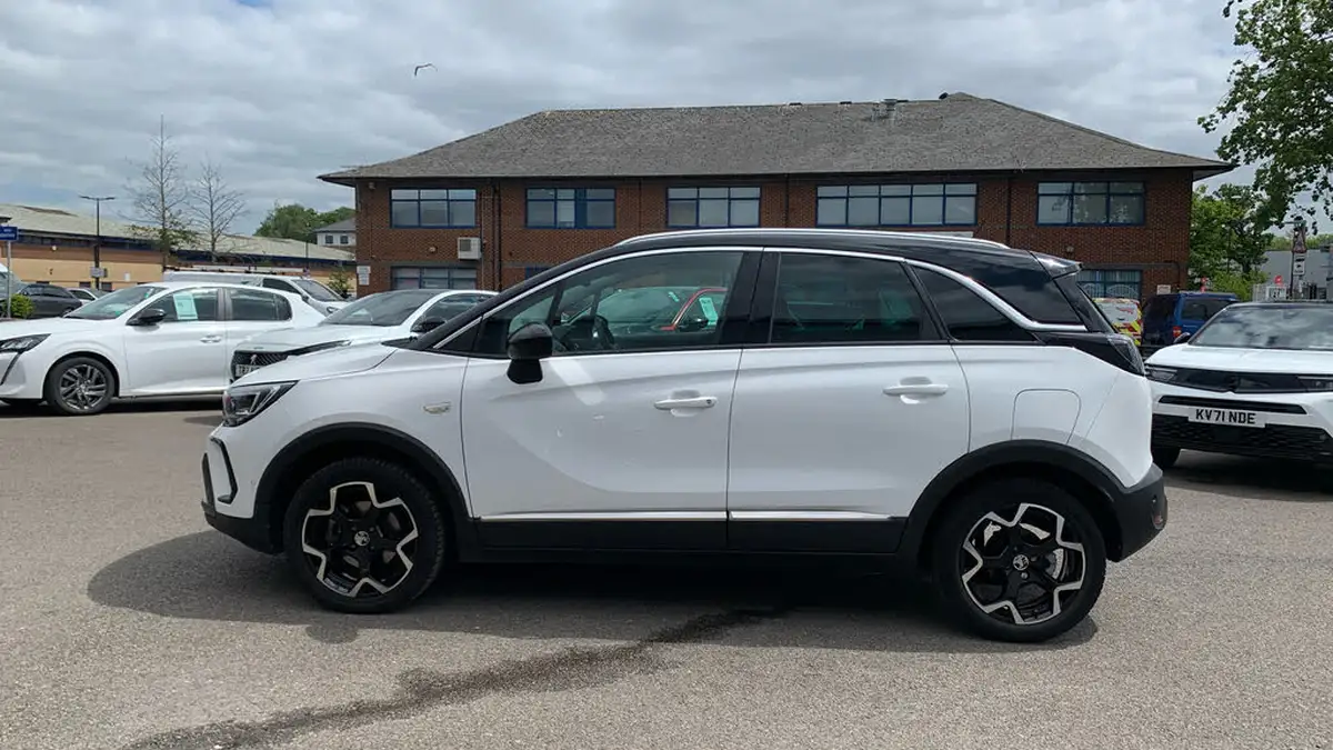 2022-vauxhall-crossland-12-ultimate-130ps-auto-big-5