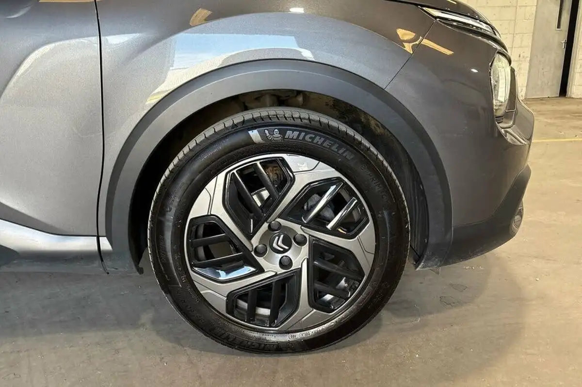 2023-citroen-c4-12-puretech-sense-big-13