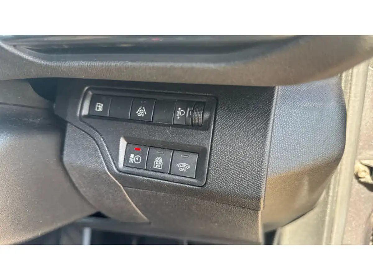 2021-peugeot-3008-suv-big-25
