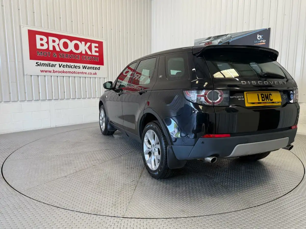 2016-land-rover-discovery-sport-20td4-hse-180ps-awd-ss-auto-big-10
