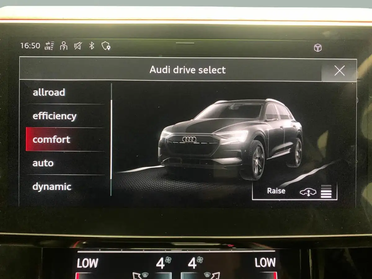 2021-audi-e-tron-50e-vorsprung-station-wagon-big-22