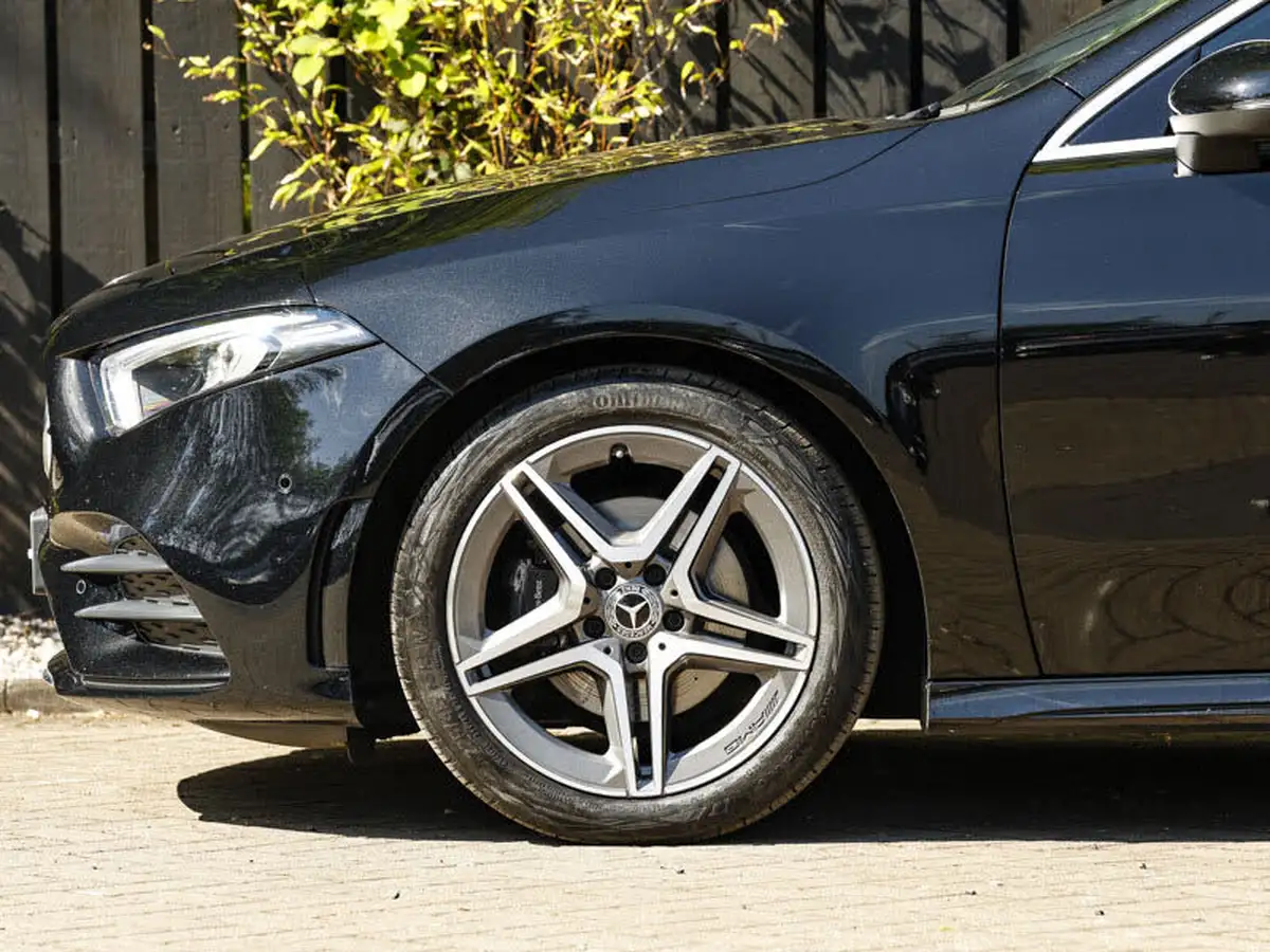 2020-mercedes-benz-a-class-13-a200-amg-line-executive-saloon-4d-big-8