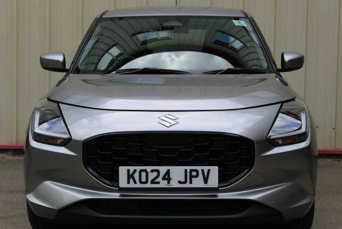 2024-suzuki-swift-12-motion-big-2