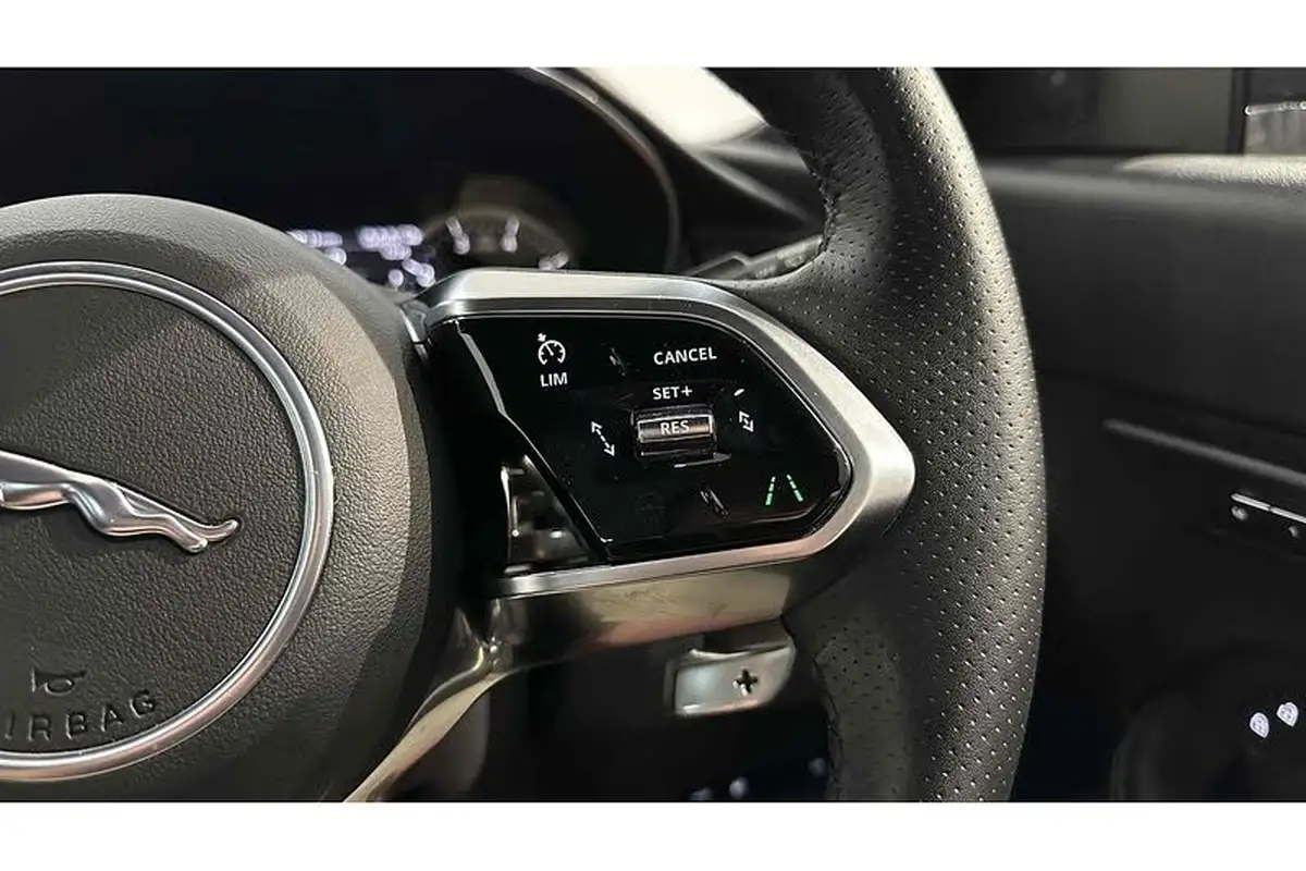 2023-jaguar-e-pace-15-p300e-r-dynamic-black-big-45