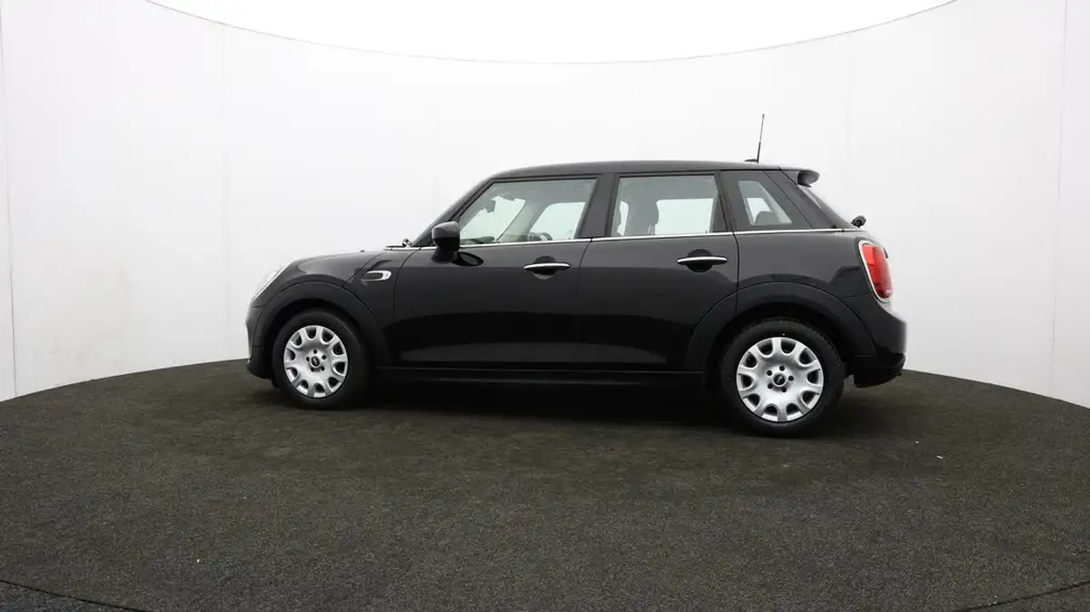 2020-mini-cooper-15-one-classic-5d-auto-big-70
