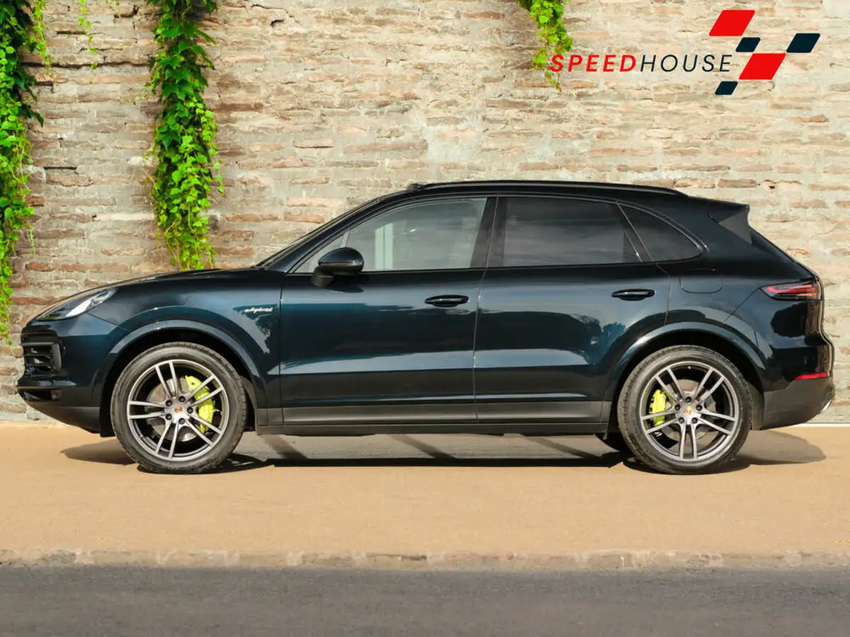 2021-porsche-cayenne-30-v6-e-hybrid-462ps-station-wagon-big-3