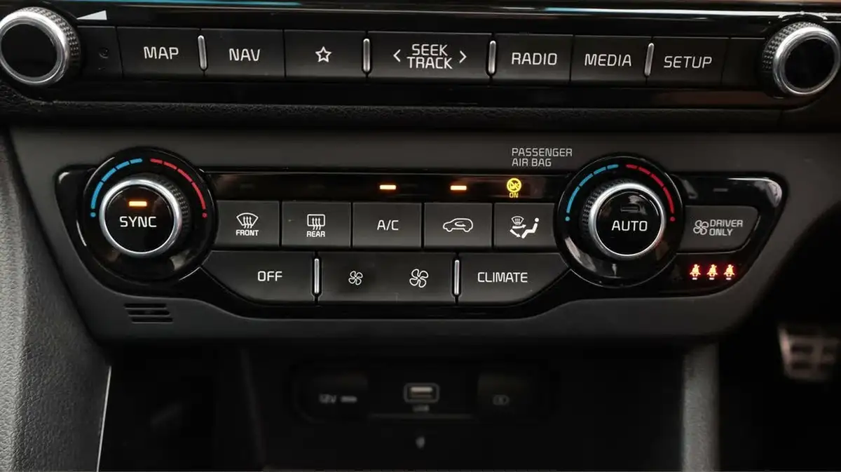 2021-kia-niro-16-gdi-4-156kwh-big-18