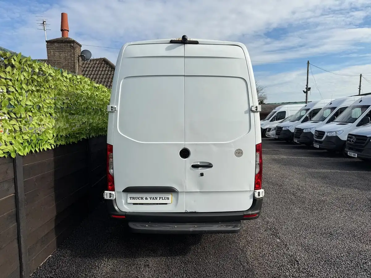 2018-mercedes-benz-sprinter-21cdi-311-l2h1-panel-van-rwd-eco-gear-360-big-5