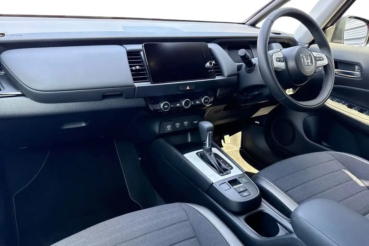 2024-honda-jazz-15-i-mmd-crosstar-advance-big-15