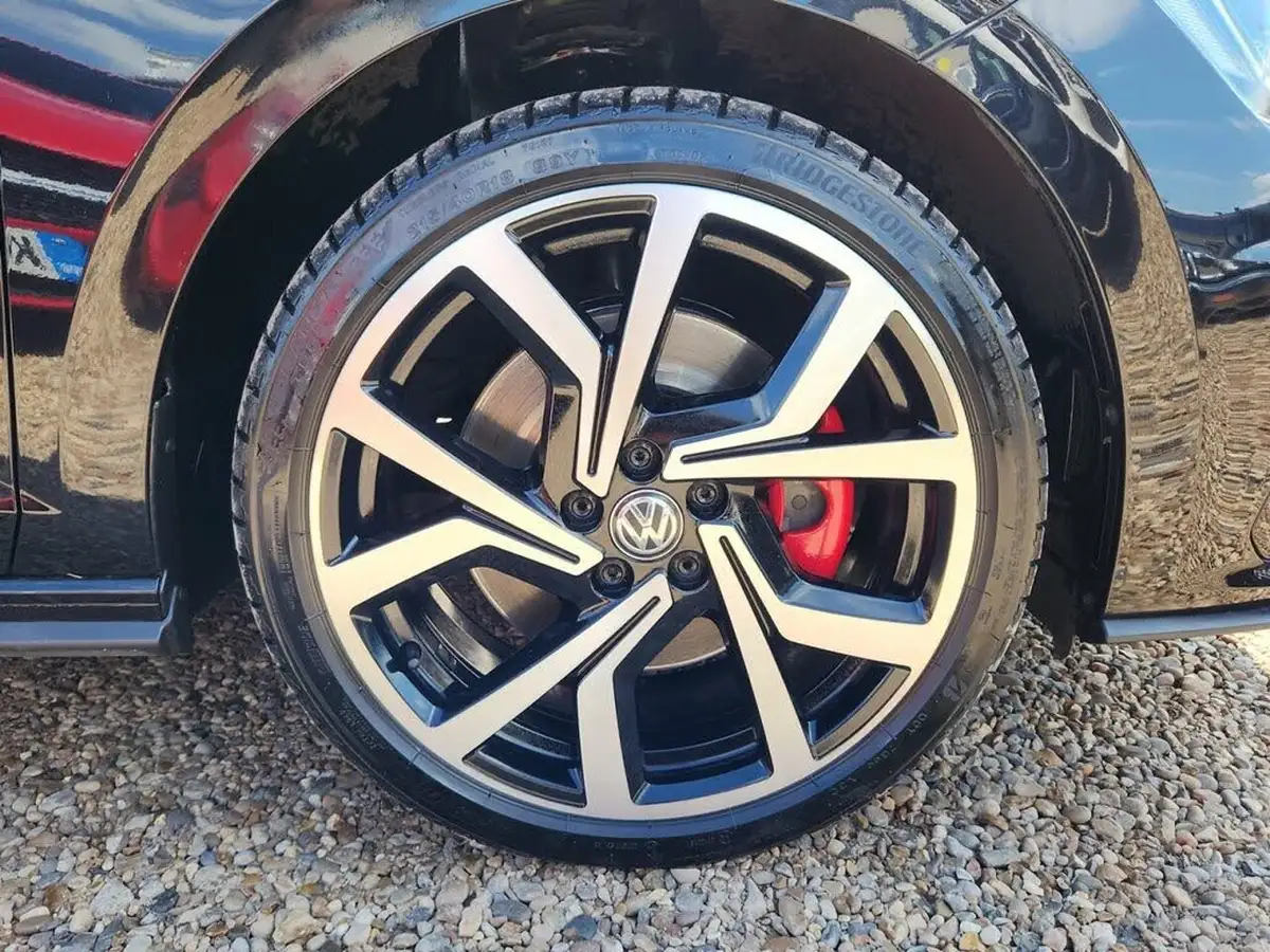 2019-volkswagen-polo-20-tsi-gti-big-21