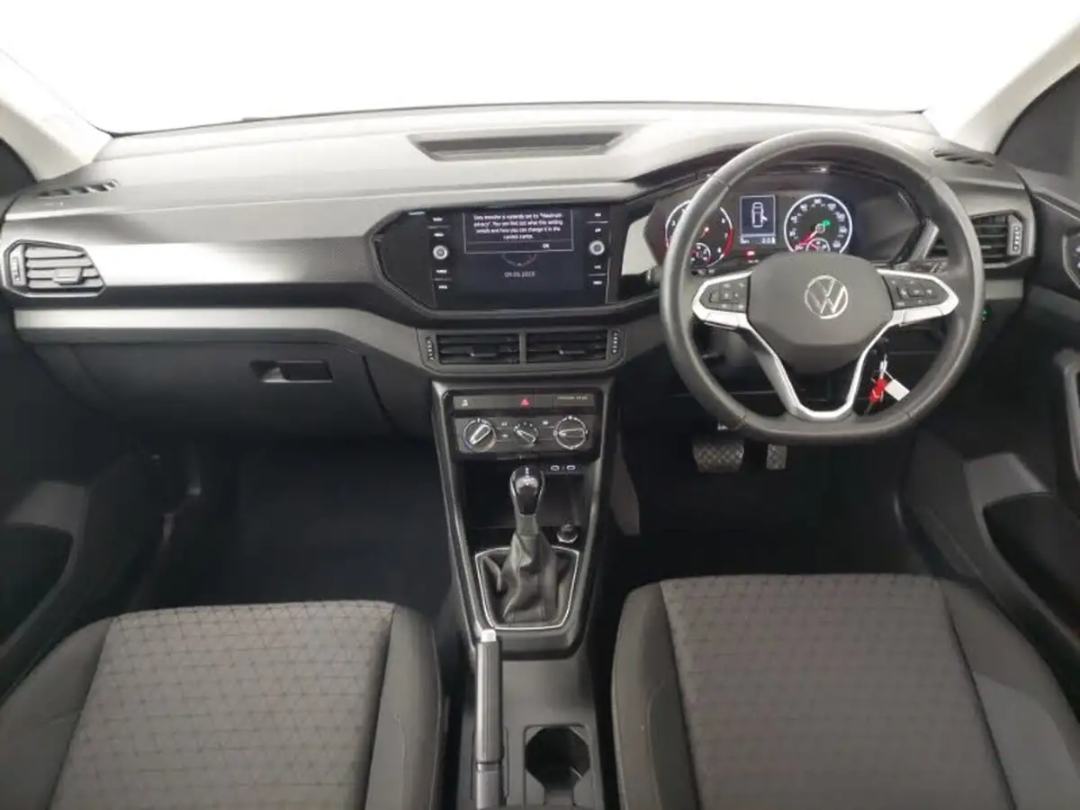 2022-volkswagen-t-cross-10-tsi-se-110ps-dsg-big-2