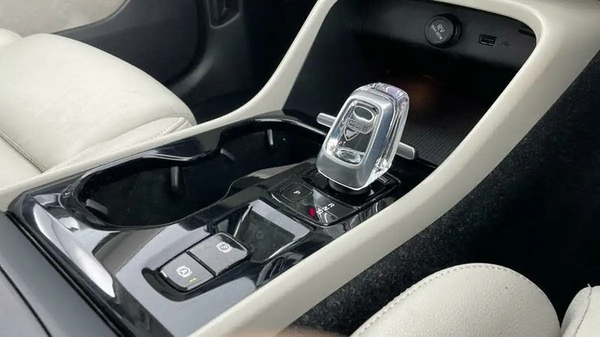 2020-volvo-xc40-20-b4-inscription-pro-big-23