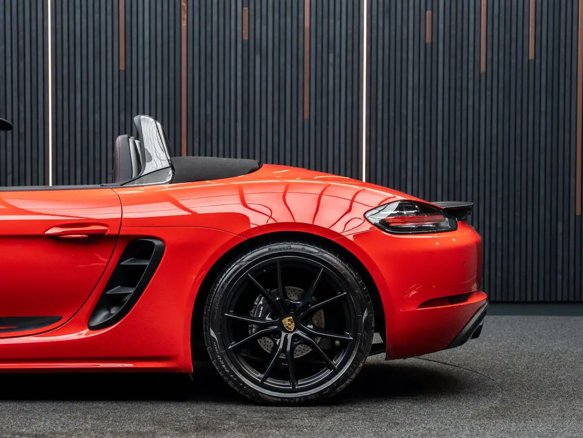 2019-porsche-boxster-718-20-boxster-t-pdk-big-24