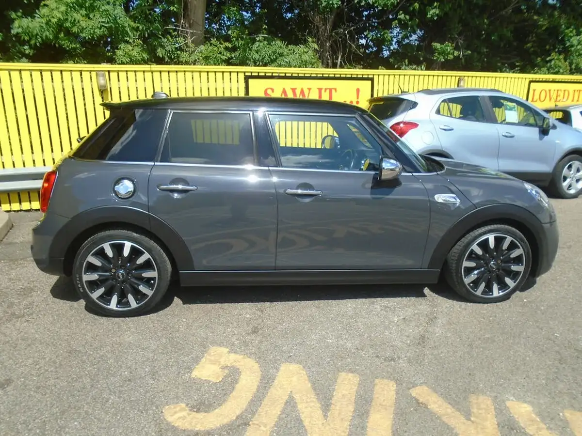 2017-mini-cooper-20-cooper-s-ss-hatchback-5d-big-2