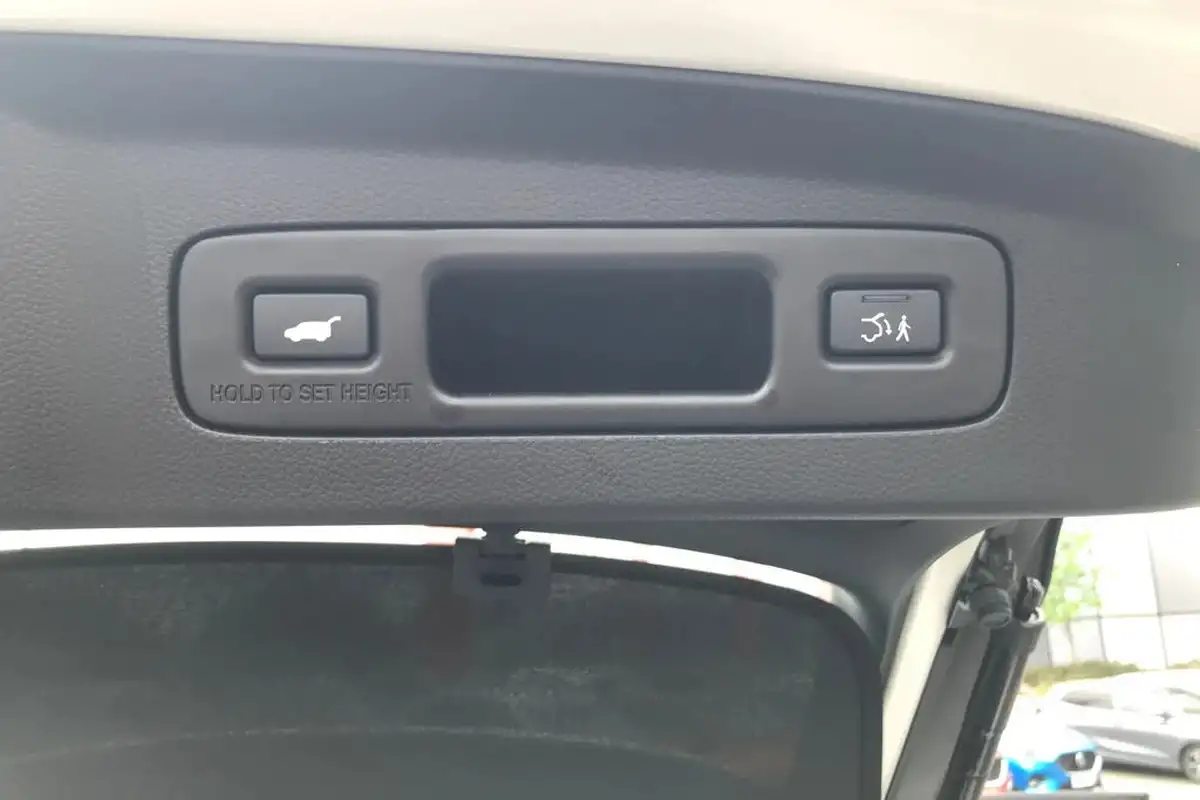 2024-honda-hr-v-15-i-mmd-advance-big-23