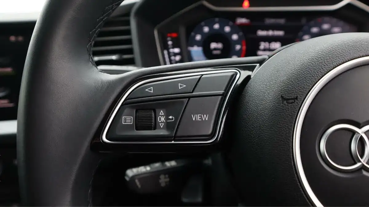 2022-audi-a1-10-30-tfsi-sport-s-tronic-big-23