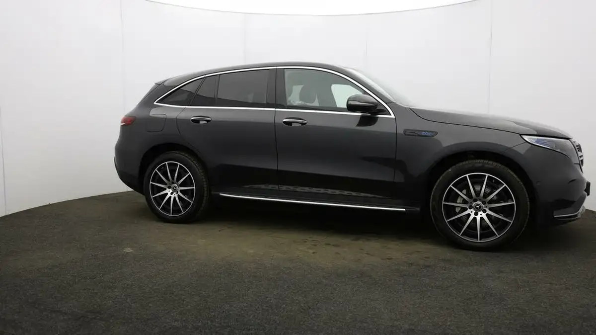 2020-mercedes-benz-eqc-e-eqc-400-amg-line-big-41