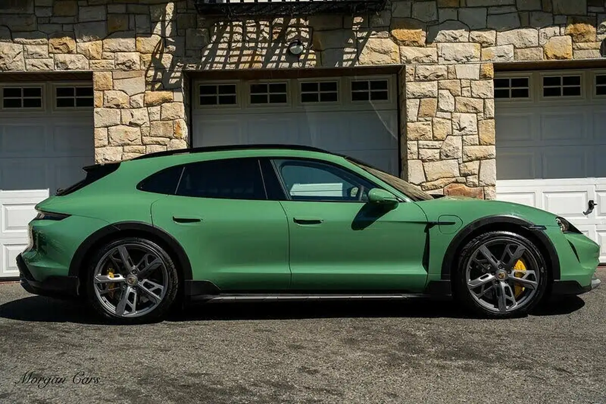 2022-porsche-taycan-e-turbo-cross-turismo-big-3