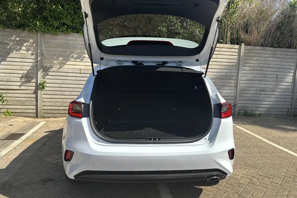 2018-kia-ceed-10-t-gdi-3-hatchback-big-18