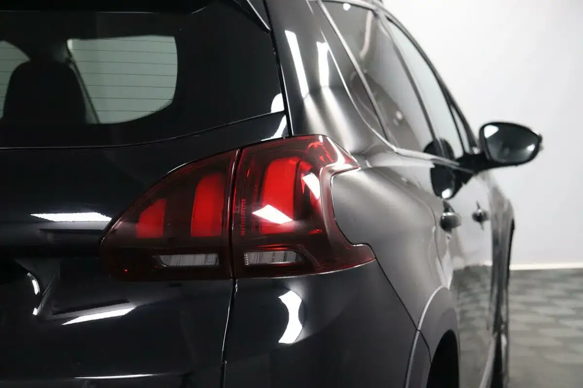 2018-peugeot-2008-suv-12-puretech-allure-130bhp-ss-big-22