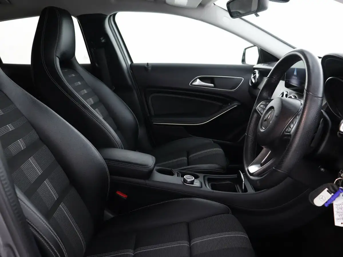 2020-mercedes-benz-gla-class-16-gla-180-urban-edition-7g-dct-big-41