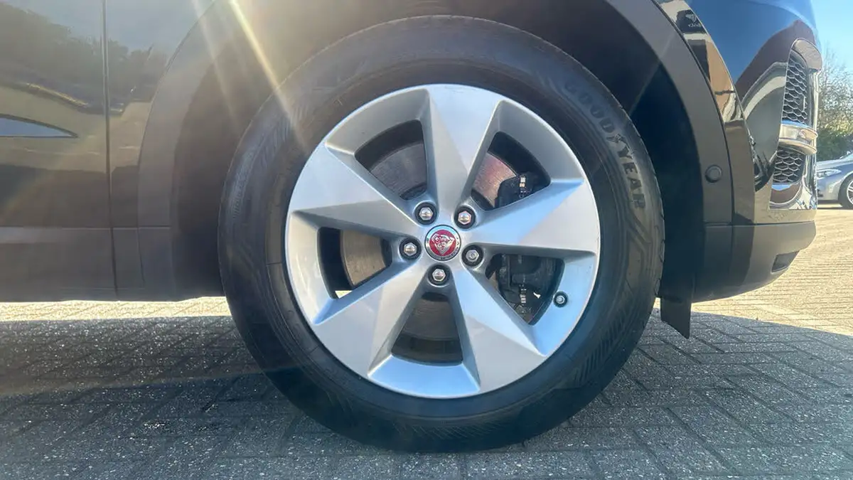 2021-jaguar-e-pace-20-d165-s-big-13