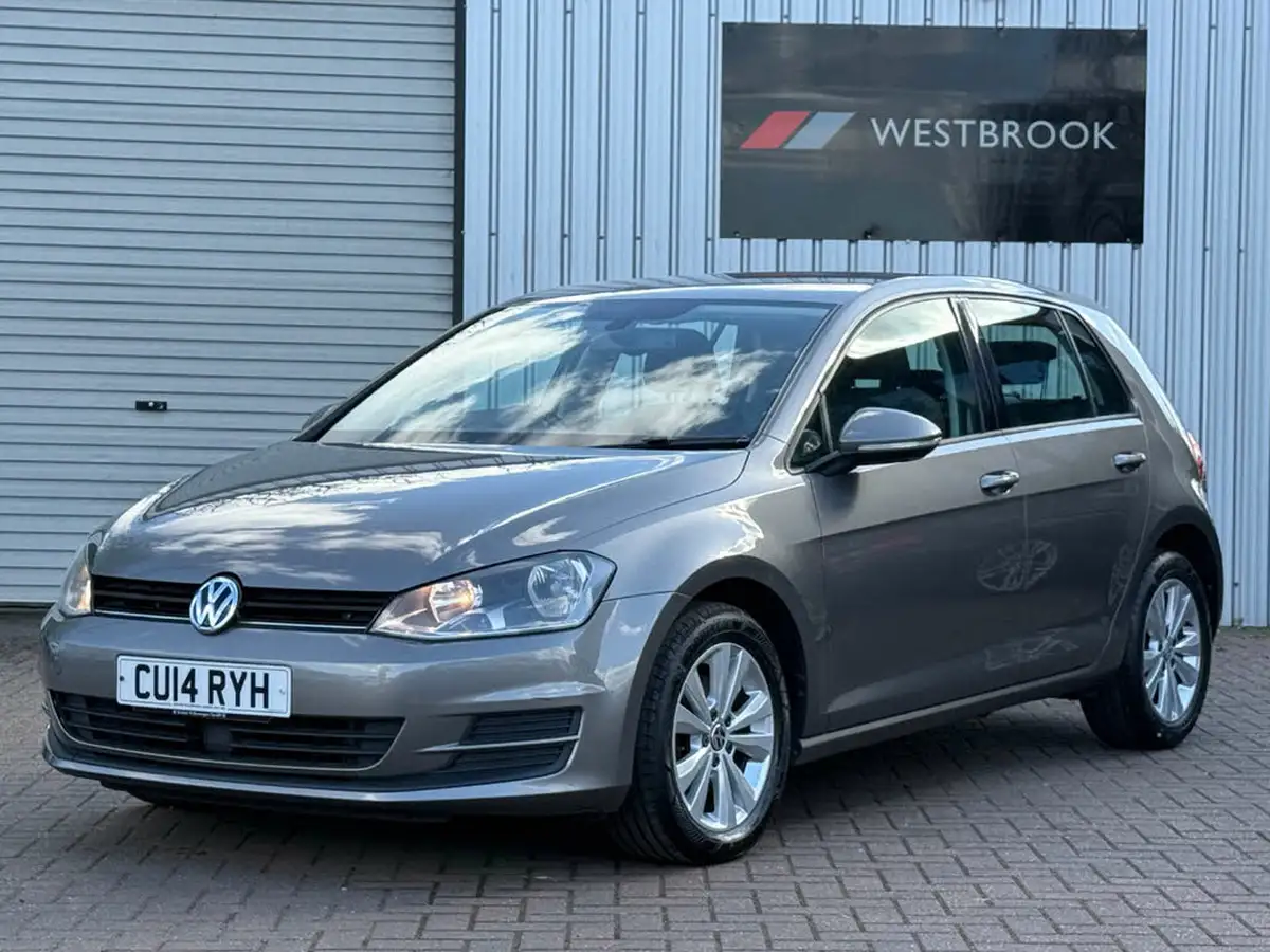 2014-volkswagen-golf-20tdi-se-ss-hatchback-5d-dsg-big-3