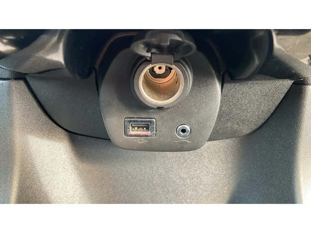 2019-peugeot-108-10-collection-hatchback-2-tronic-big-27