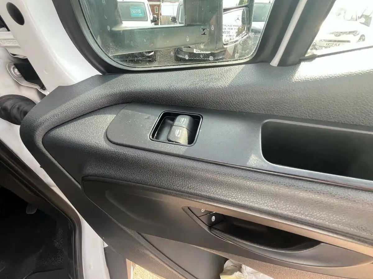 2021-mercedes-benz-sprinter-21cdi-314-l3h1-3-way-tipper-eco-gear-360-big-15