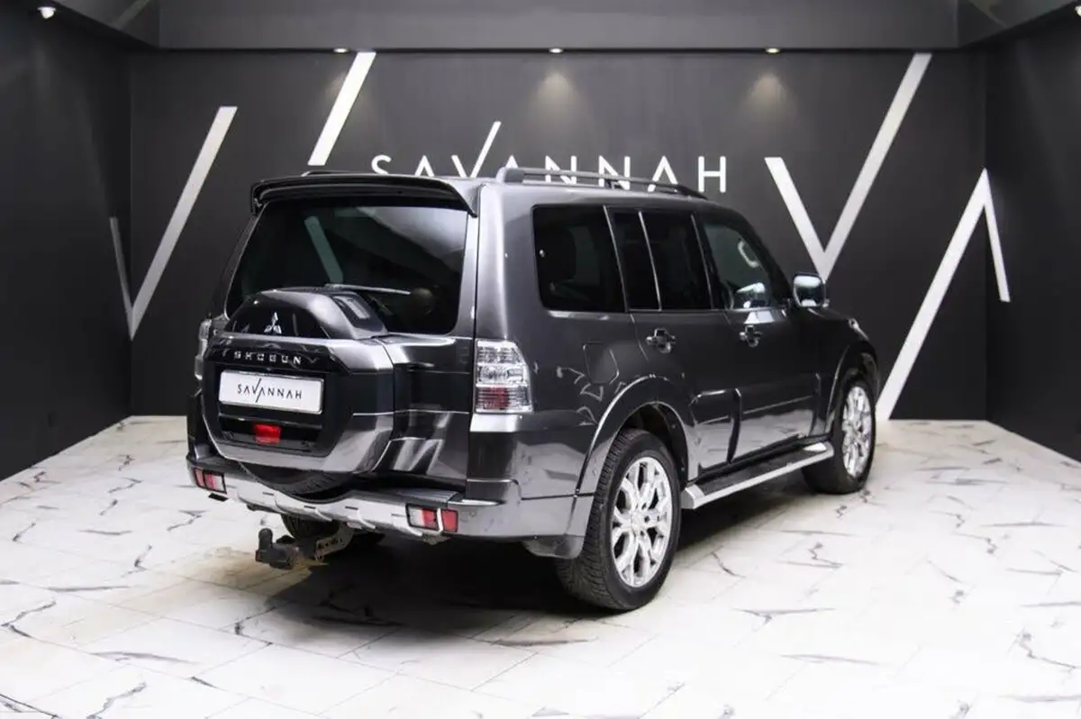 2016-mitsubishi-shogun-32td-sg5-big-45
