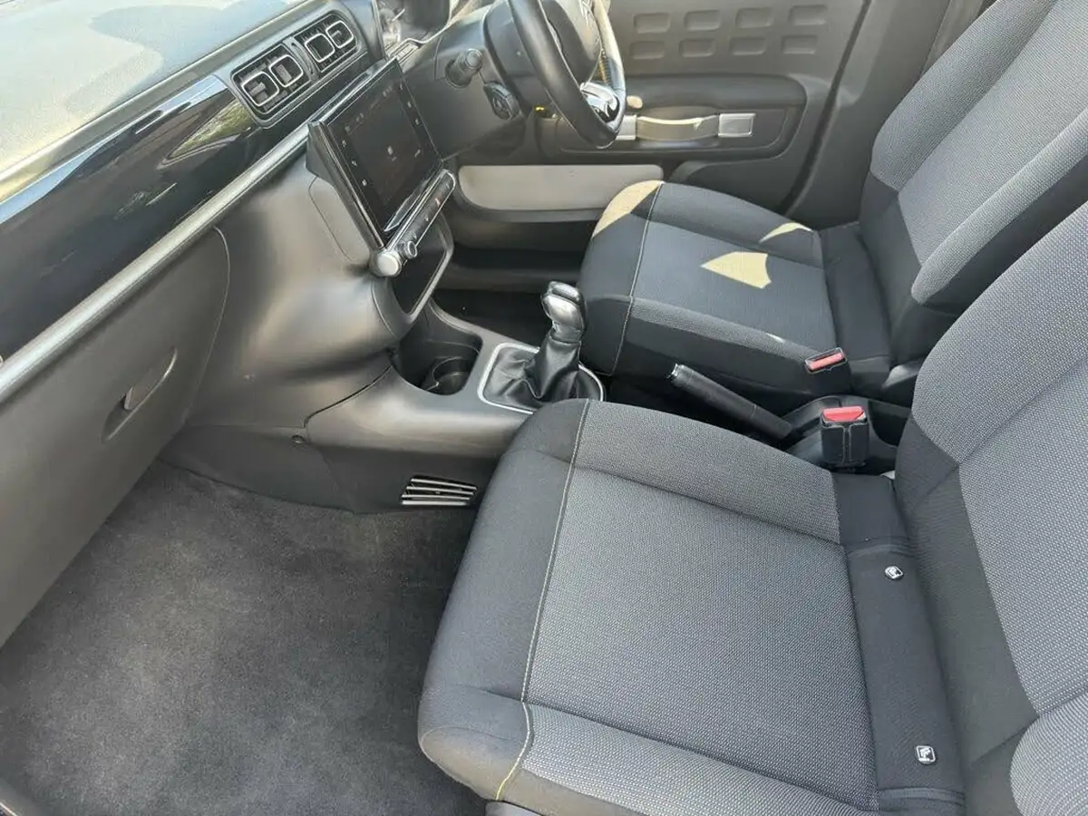 2017-citroen-c3-16bluehdi-flair-big-31