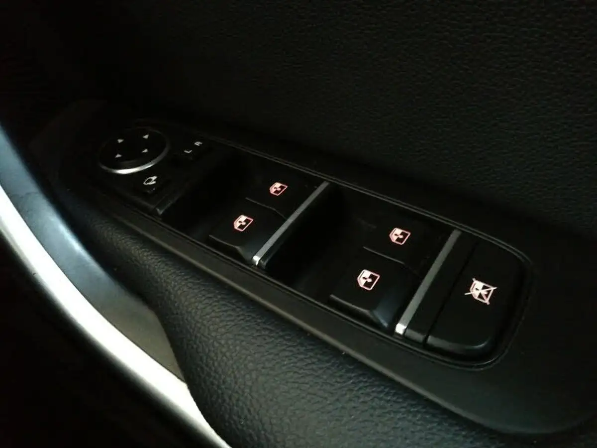 2022-kia-xceed-15-t-gdi-4-big-16