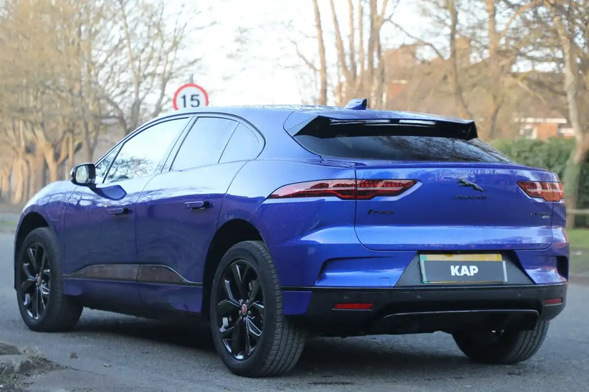 2022-jaguar-i-pace-ev400-hse-black-big-5