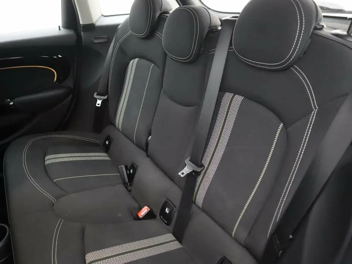 2022-mini-cooper-20-cooper-s-classic-hatchback-5d-auto-big-9