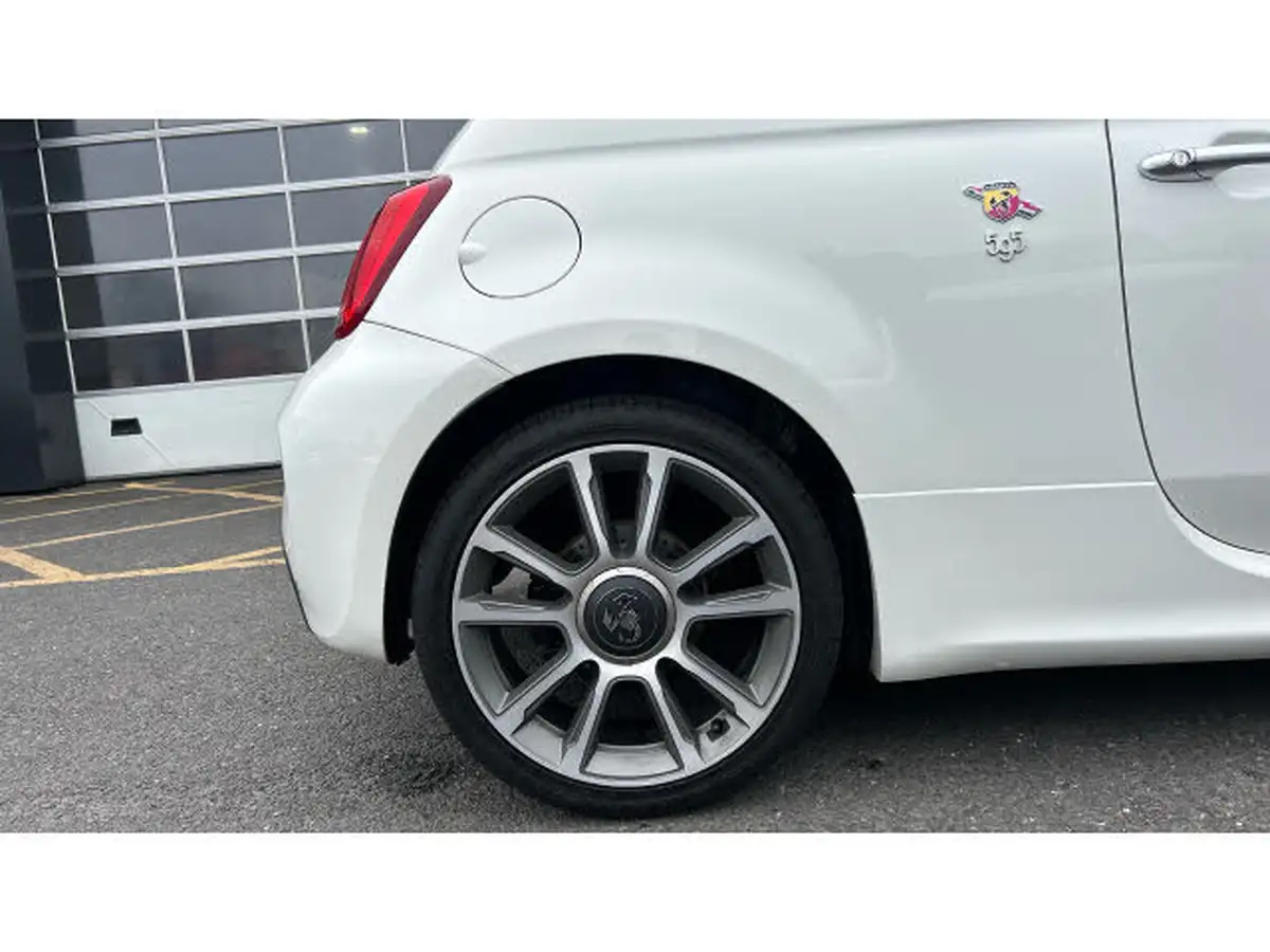 2017-abarth-595-14-tjet-turismo-big-6