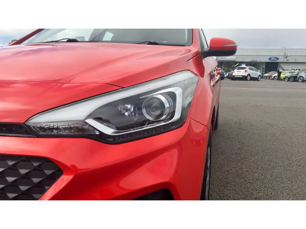 2020-hyundai-i20-12-se-big-38