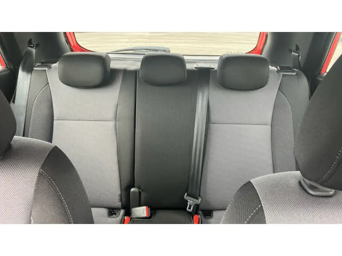 2020-hyundai-i20-12-se-big-14