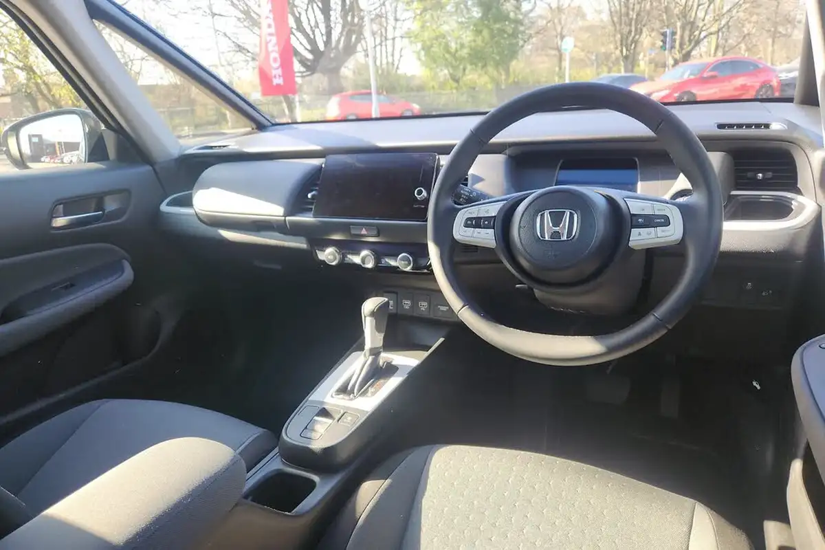 2024-honda-jazz-15-i-mmd-elegance-big-13