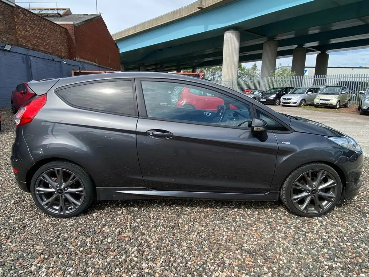 2016-ford-fiesta-10t-st-line-140ps-3d-big-11