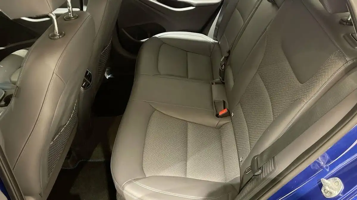 2019-hyundai-ioniq-16-gdi-premium-se-plug-in-hybrid-big-17