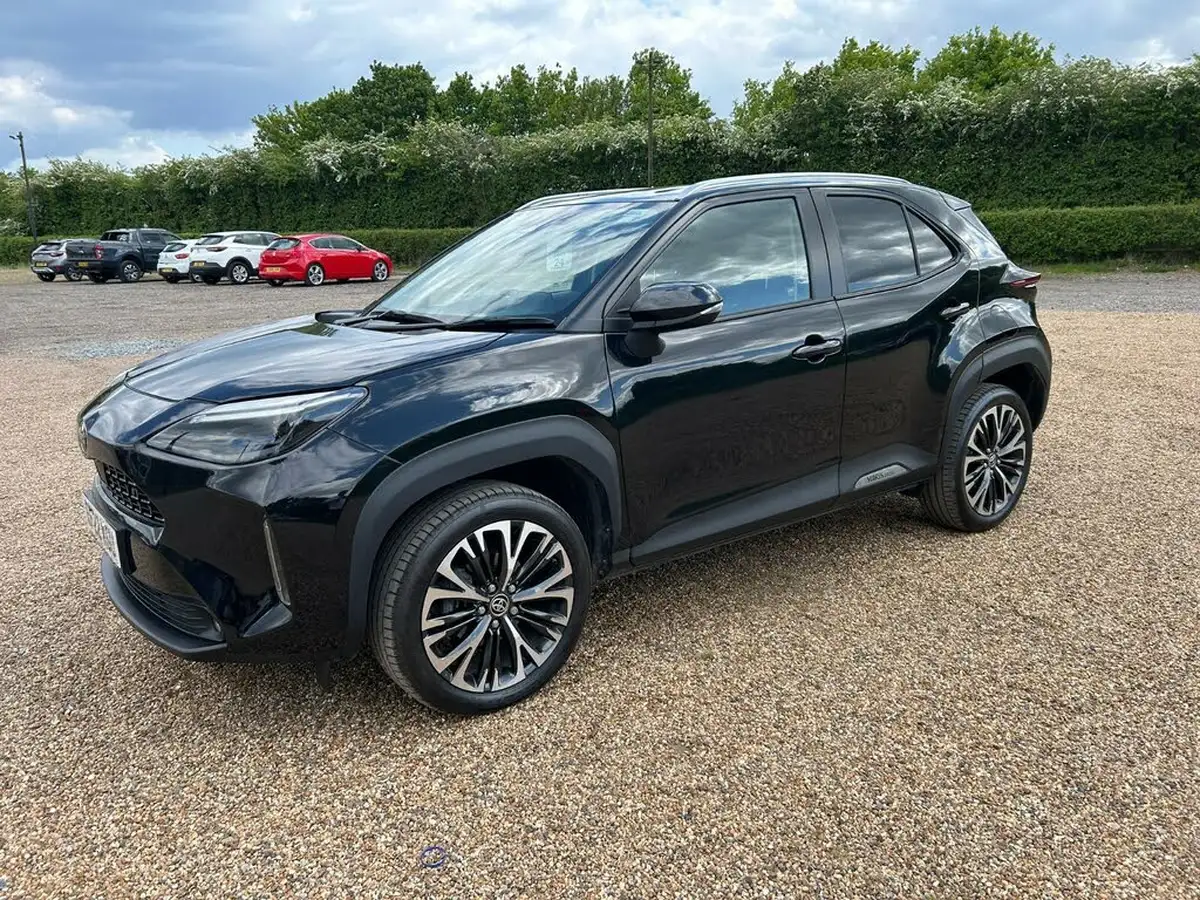 2022-toyota-yaris-cross-15-vvt-i-excel-awd-i-big-2