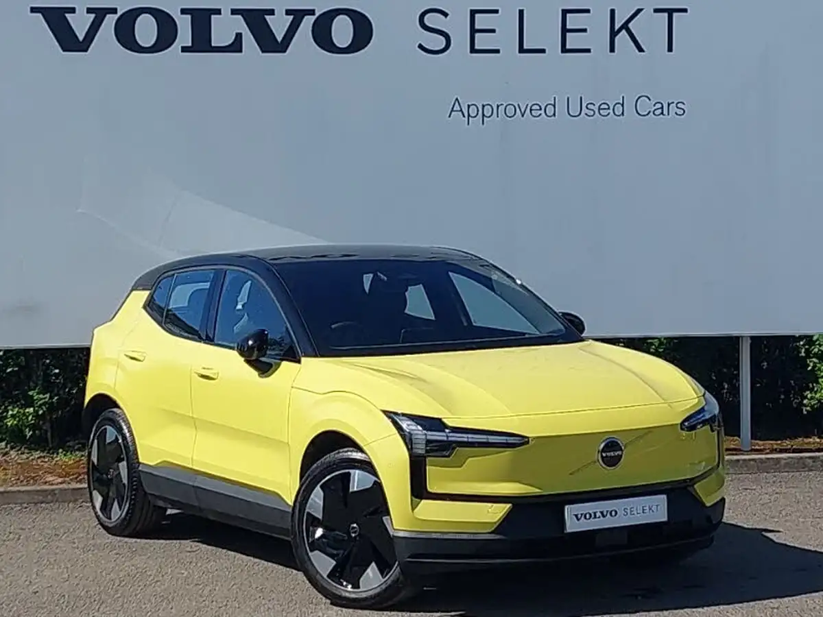 2024-volvo-ex30-e-twin-plus-big-0