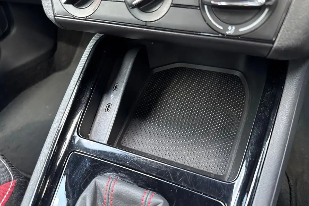 2021-skoda-kamiq-15-tsi-monte-carlo-dsg-big-56