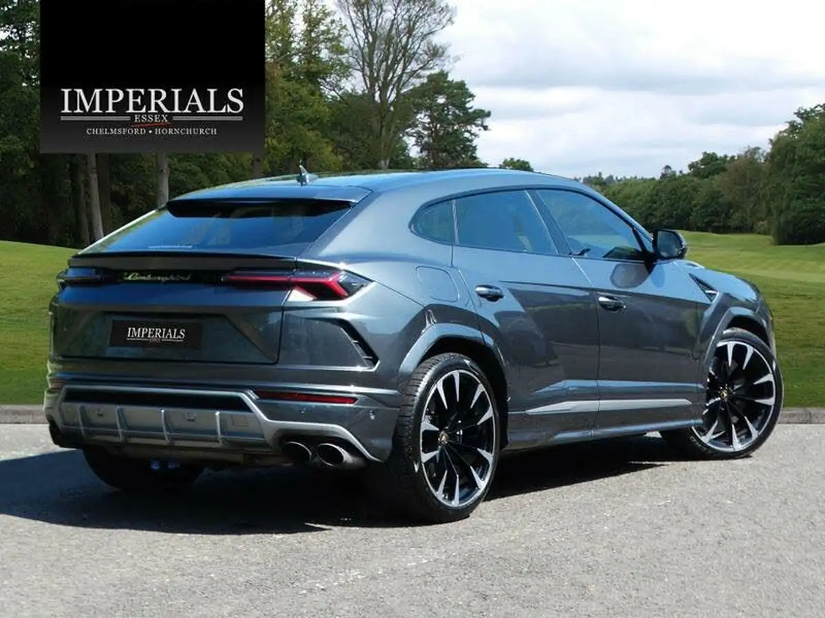 2019-lamborghini-urus-40-no-trim-big-3