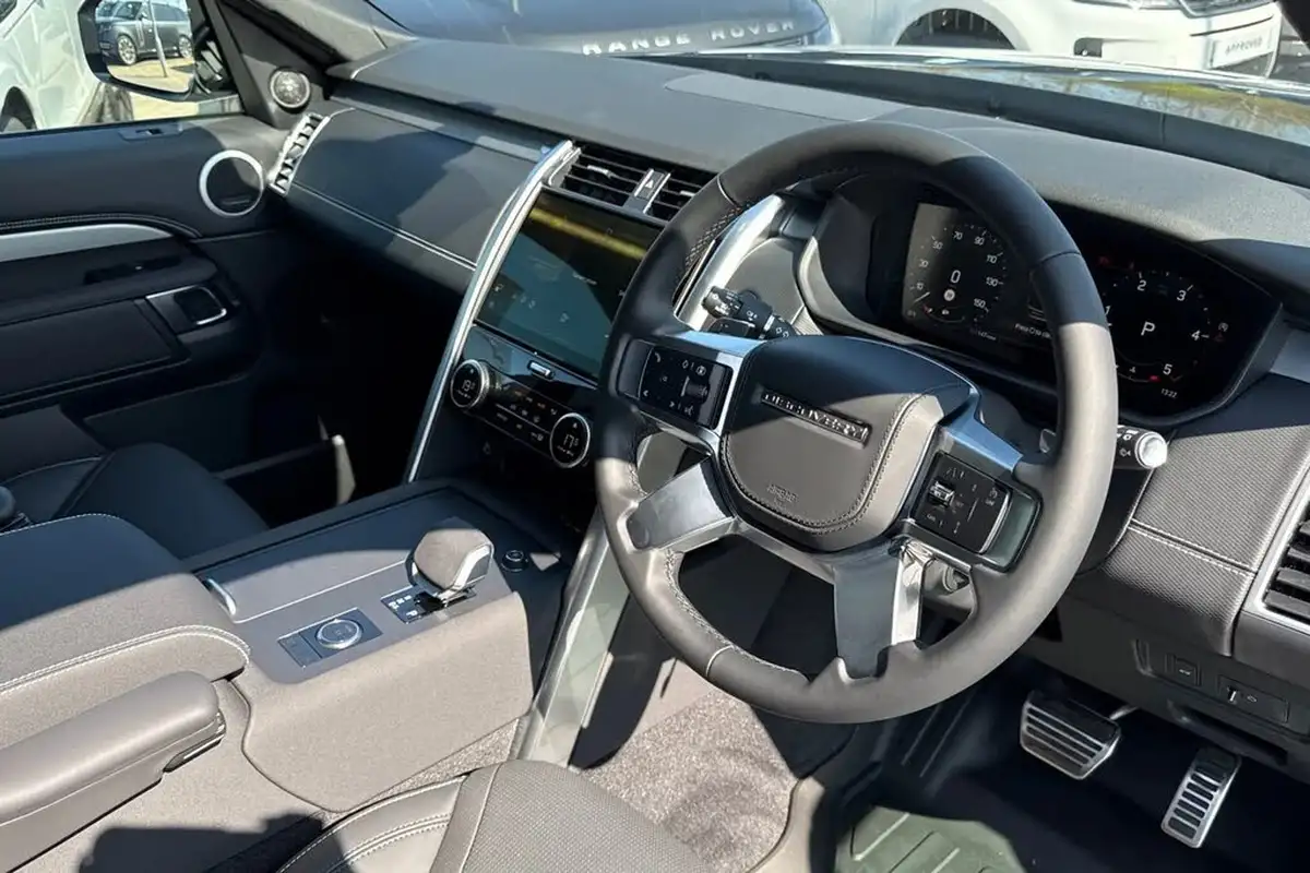 2025-land-rover-discovery-30-d350-commercial-dynamic-hse-big-13