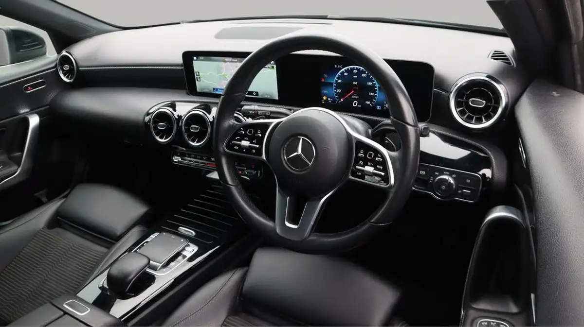 2018-mercedes-benz-a-class-15d-a180d-sport-116ps-executivess-hatchback-5d-7g-dct-big-9