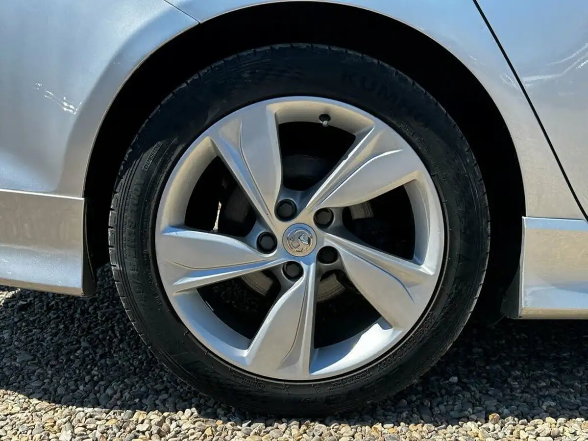 2018-vauxhall-insignia-grand-sport-20td-sri-vx-line-nav-big-42
