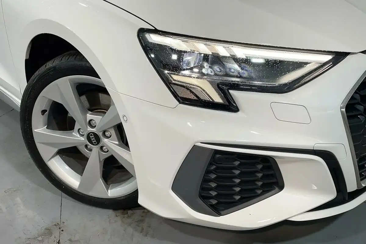 2022-audi-a3-14-40-tfsi-e-s-line-big-10